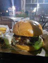 Old School Pub & Burger Campo Grande