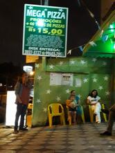 Mega Pizza