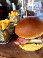 Hand Made Burgers e Grelhado