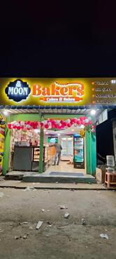 Moon bakers