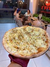 Neve's Pizzaria & Açaíteria