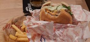 Hamburgueria Henzu's Burguer