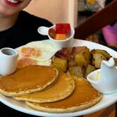 Breakfast Story Thonglor