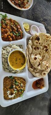 વૃંદાવન ગાર્ડન & રેસ્ટોરન્ટ