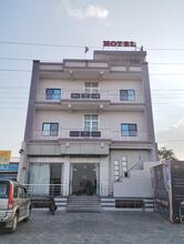 Hiramani Hotel