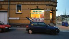 Friends Bollywood Pizzaservice