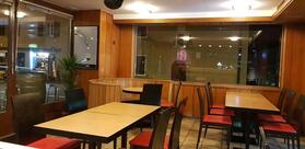 Cafe De la Place Chez Pat