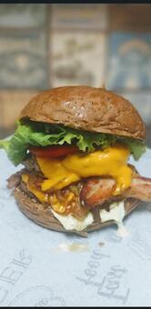 PIZZARIA EMPÓRIO SILVIA PINHEIRO