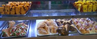 Royal Sweet Bakes & Restaurant, Anchalummoodu