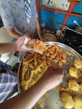 Manoj Vadapav center