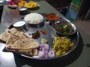 प्रसाद भोजनालय चव घाटमात्याची