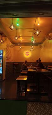 F2 FRIENDS & FAMILY CAFE