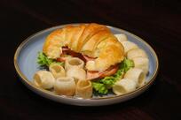 The Little Bistro Lounge