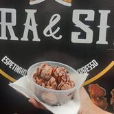 Bira e sil espetinho