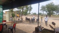 Puneri wadapav center