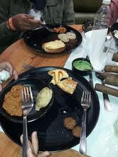 B. B. Q YARD BARBEQUE.