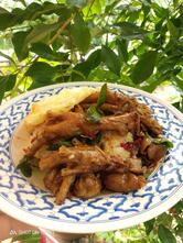 ร้านแม่ลูกจันทร์ก๋วยจั๊บตีนไก่สูตรโบราณ