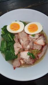 ราชาบะหมี่ ข้าวหมูกรอบ หมูแดง​ หน้าเป็ด​ อร่อยเด็ดทุกจาน