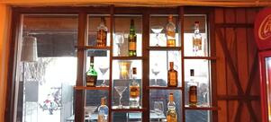 Metro 9 Restaurant and Bar