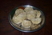 Lucky and Lovely Momo Shop