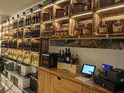 ENOTECA GIAROLA Vino Olio Aceto Balsamico