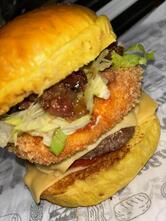 Lá em Casa - Pizzaria e Hamburgueria