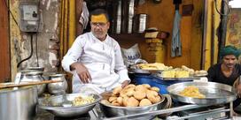Roopa Kachori Wala - Shri Gurukrupa Balbhog