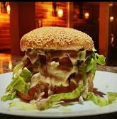 Hamburgueria & Petiscaria La Parrilla