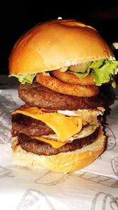 Caioba Pastéis, Hambúrgueres e Petiscos