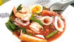ร้านผัดไทยครูตุ๊ก