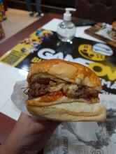 Game Over - Burgueria Temática