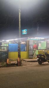 Freinds bakers and juice corner, Edava