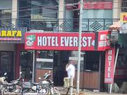 HOTEL EVEREST
