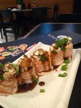 Stagi Sushi Lounge Comida japonesa em Resende