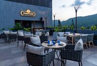Farzi Café Dehradun – Rooftop Dining Where Flavour Meets the Sky