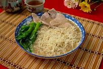 ราดหน้ายอดผักสูตร 40 ปี เทพารักษ์