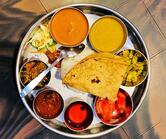 Friends Corner Family Bar & Restaurant