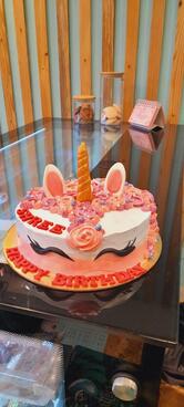 Williams Patisserie cakes and desserts