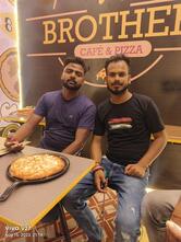 Brothers Cafe & Pizza
