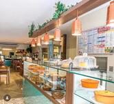 Manah Bolos, Restaurante e Café