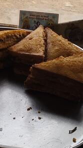 Krishna Vadapav centre