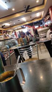 Everest Restaurant And Bakers