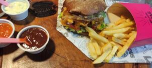 JUANITO'S BURGUER SLZ