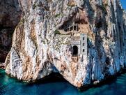 Warung beach club Masua