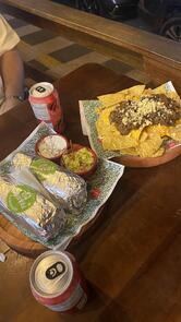 Hermanito Fast-Food Mexicano - Setor Bueno - Posto T13 - Goiânia