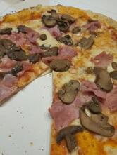 Pizza in Piazza di Koci Ambra