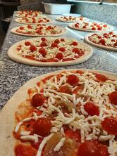 Pizzeria Le petit naples Distri Pizza 24h/24h 7/7 Vic le comte
