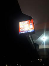 Hans fruit wine shop