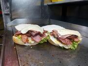 Pri lanches. ( frente do Manguerinho)