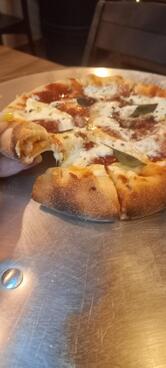 Pizzaria & Bistrô Halu